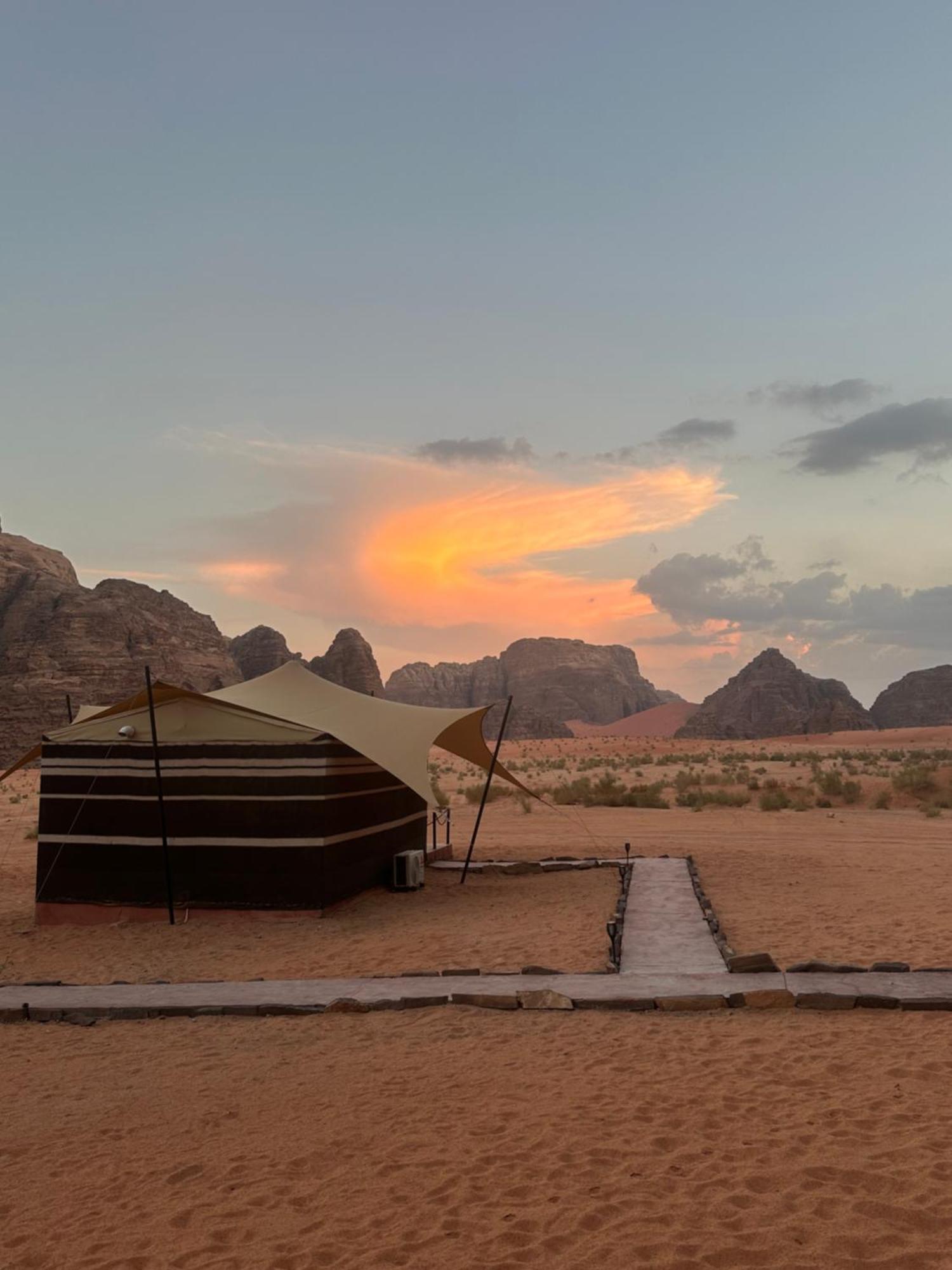 Wadi Rum Mirror Camp Ngoại thất bức ảnh