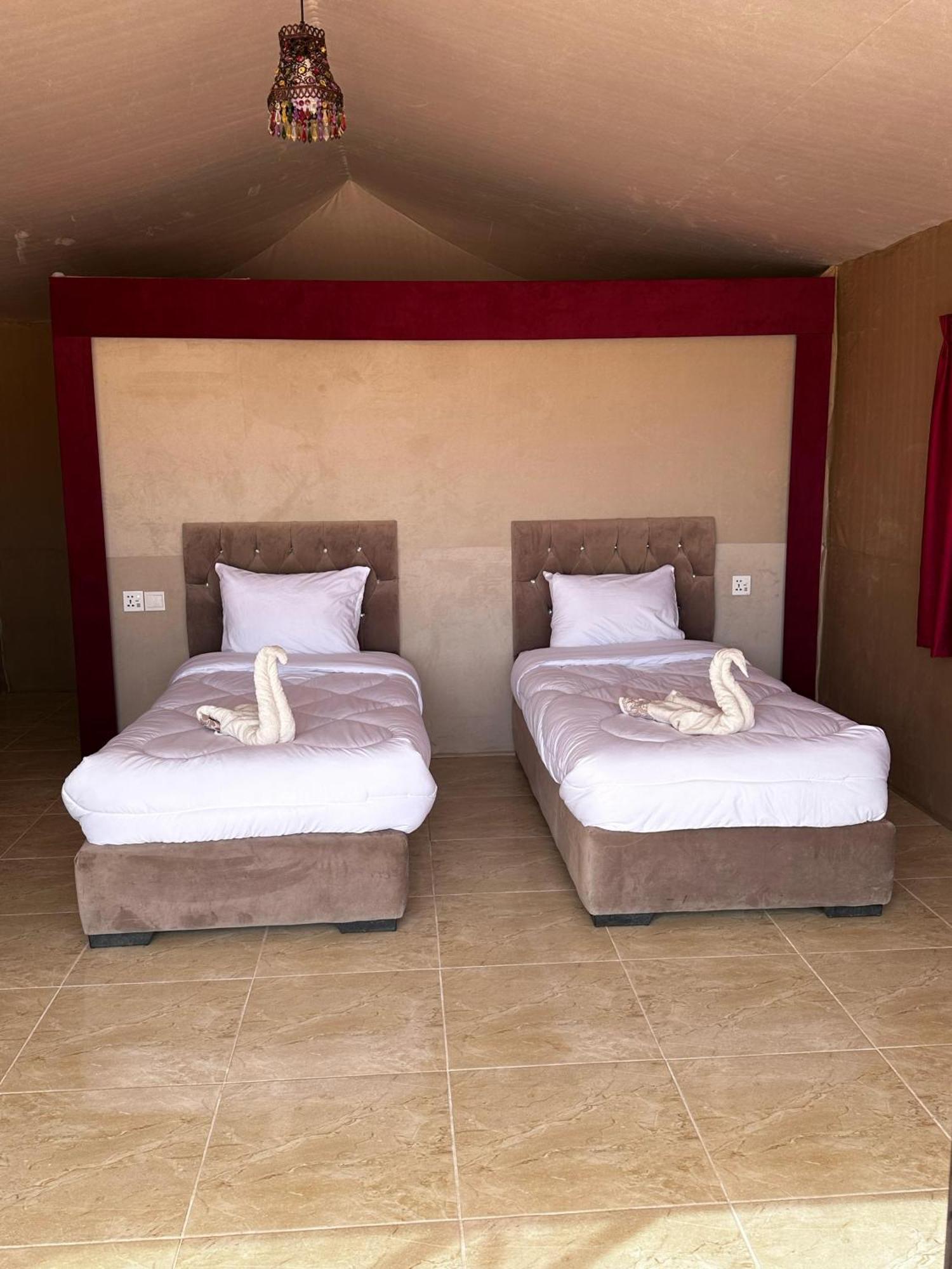 Wadi Rum Mirror Camp Ngoại thất bức ảnh